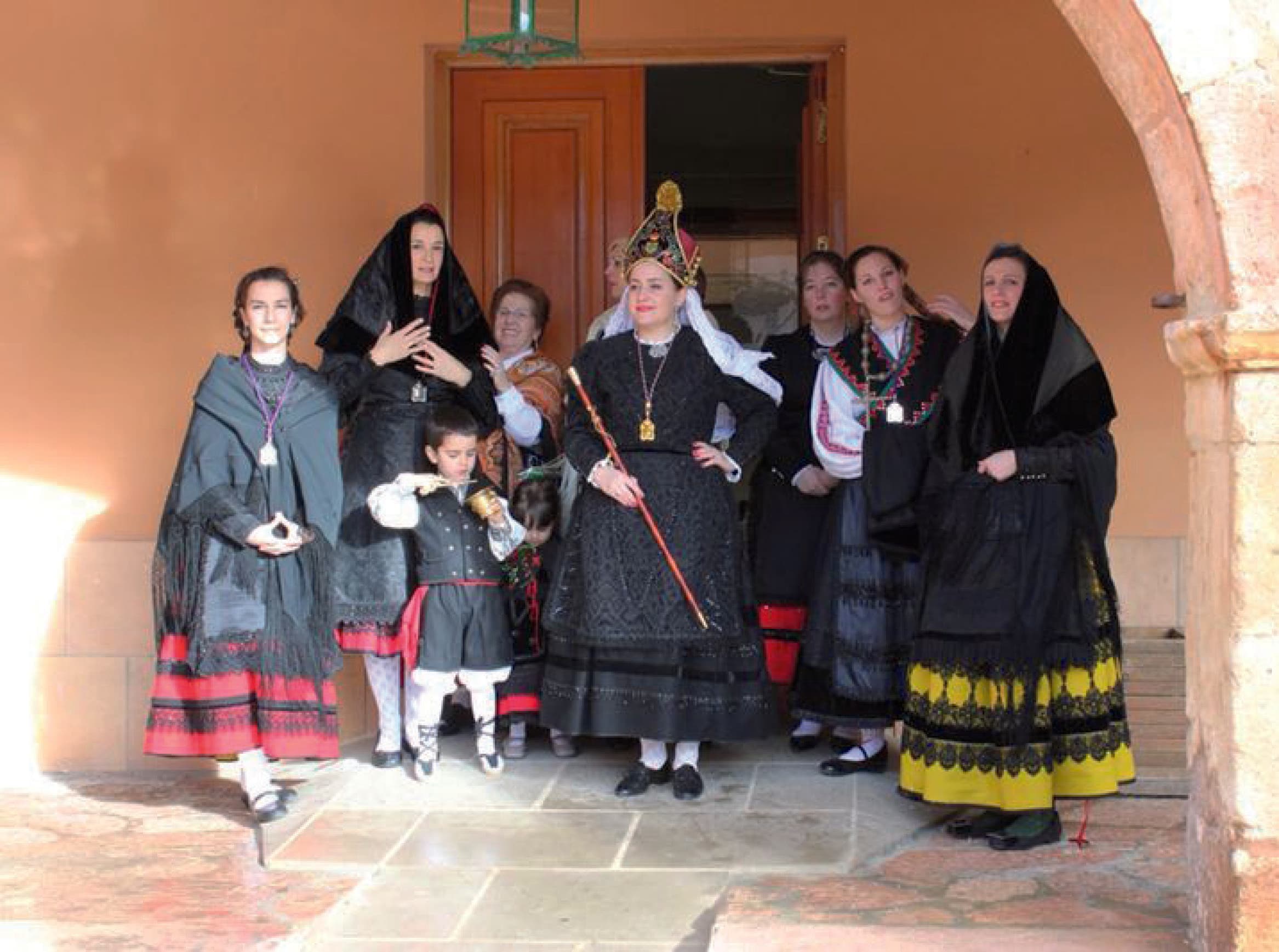Traje tradicional de Ayllón
