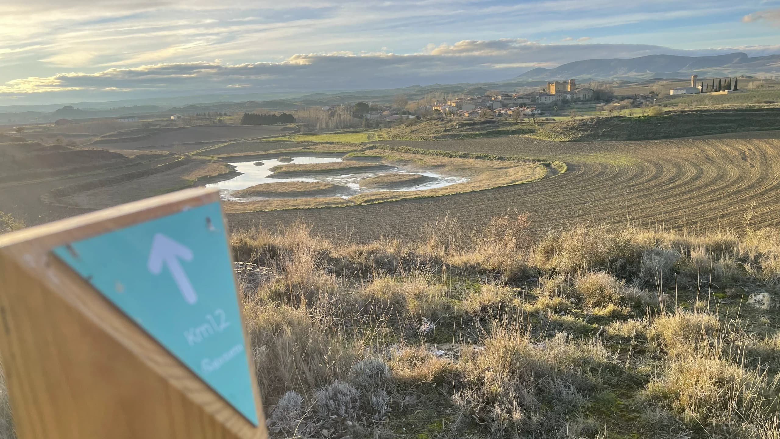 Senderismo en Sajazarra: rutas entre viñedos y naturaleza en La Rioja Alta