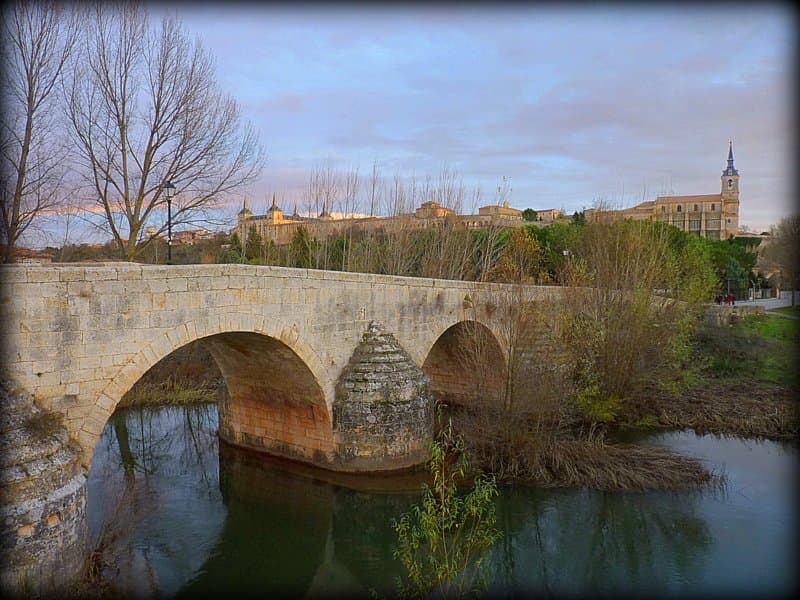 Puente Medieval