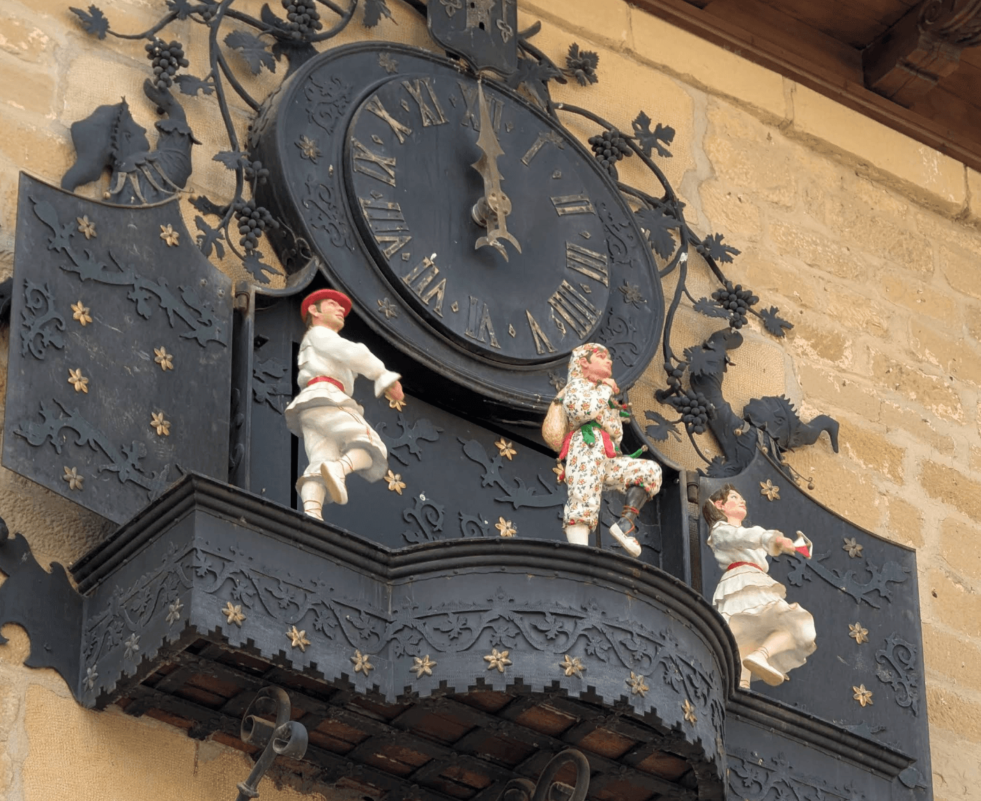 Plaza Mayor y Reloj de Carillón