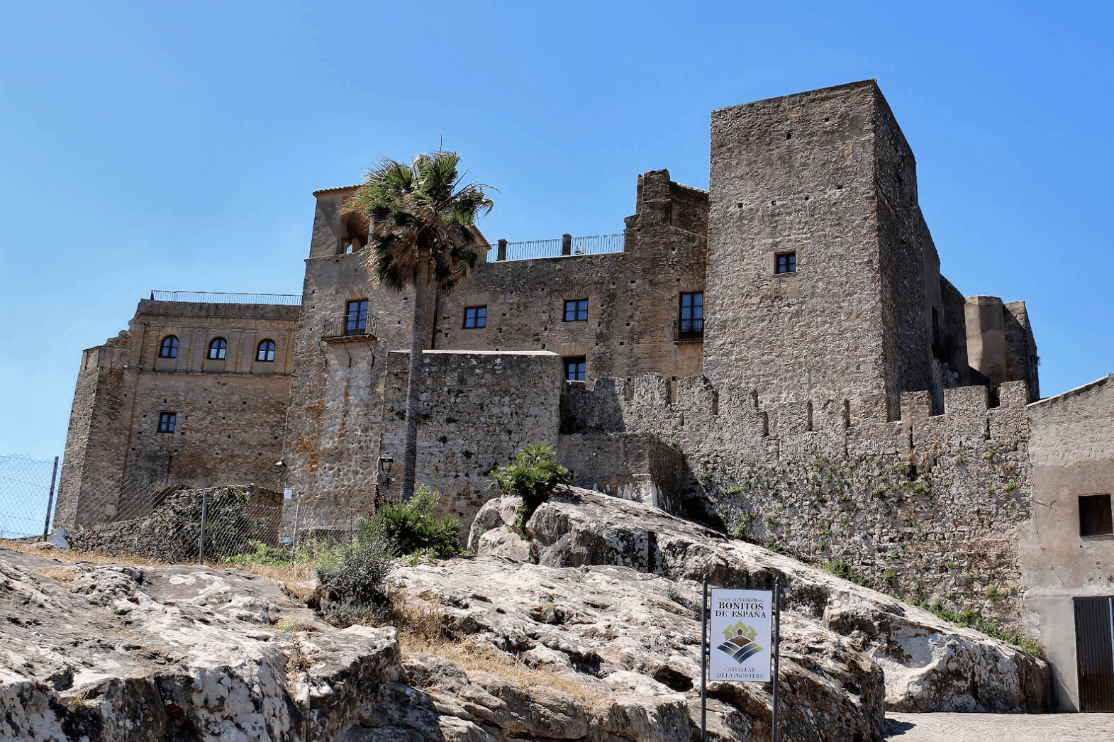 Castillo de Castellar (villa-fortaleza)