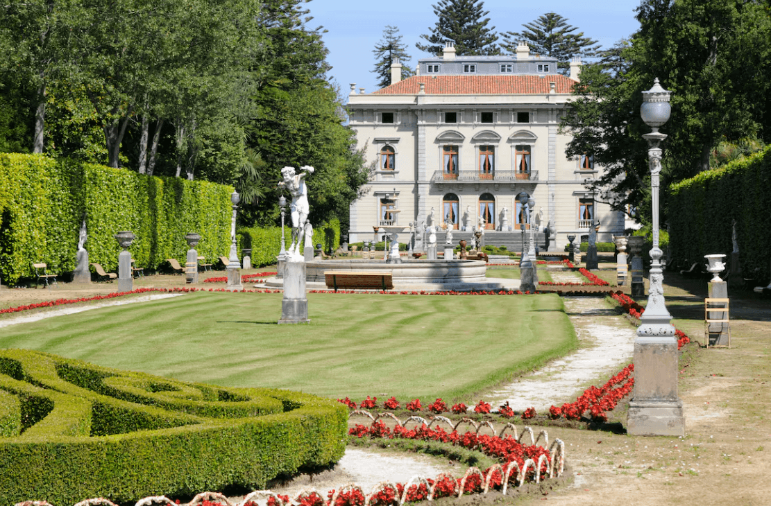 Palacio de los Selgas (El Pito)