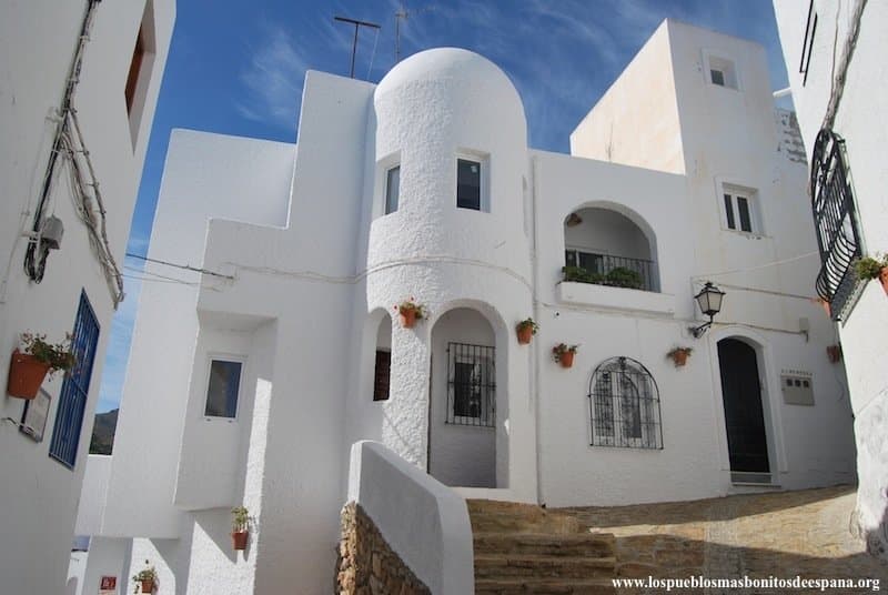 Recorre Mojácar a través de su patrimonio y sus leyendas.