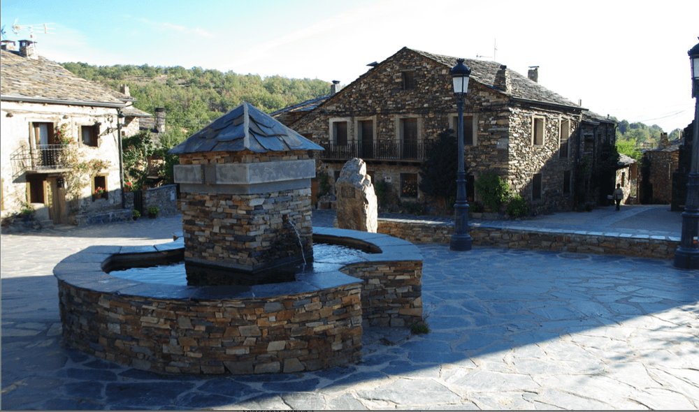 Valverde de los Arroyos: Un Refugio de Tradición y Naturaleza en la Sierra Norte