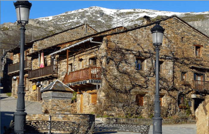 Valverde de los Arroyos - foto 2