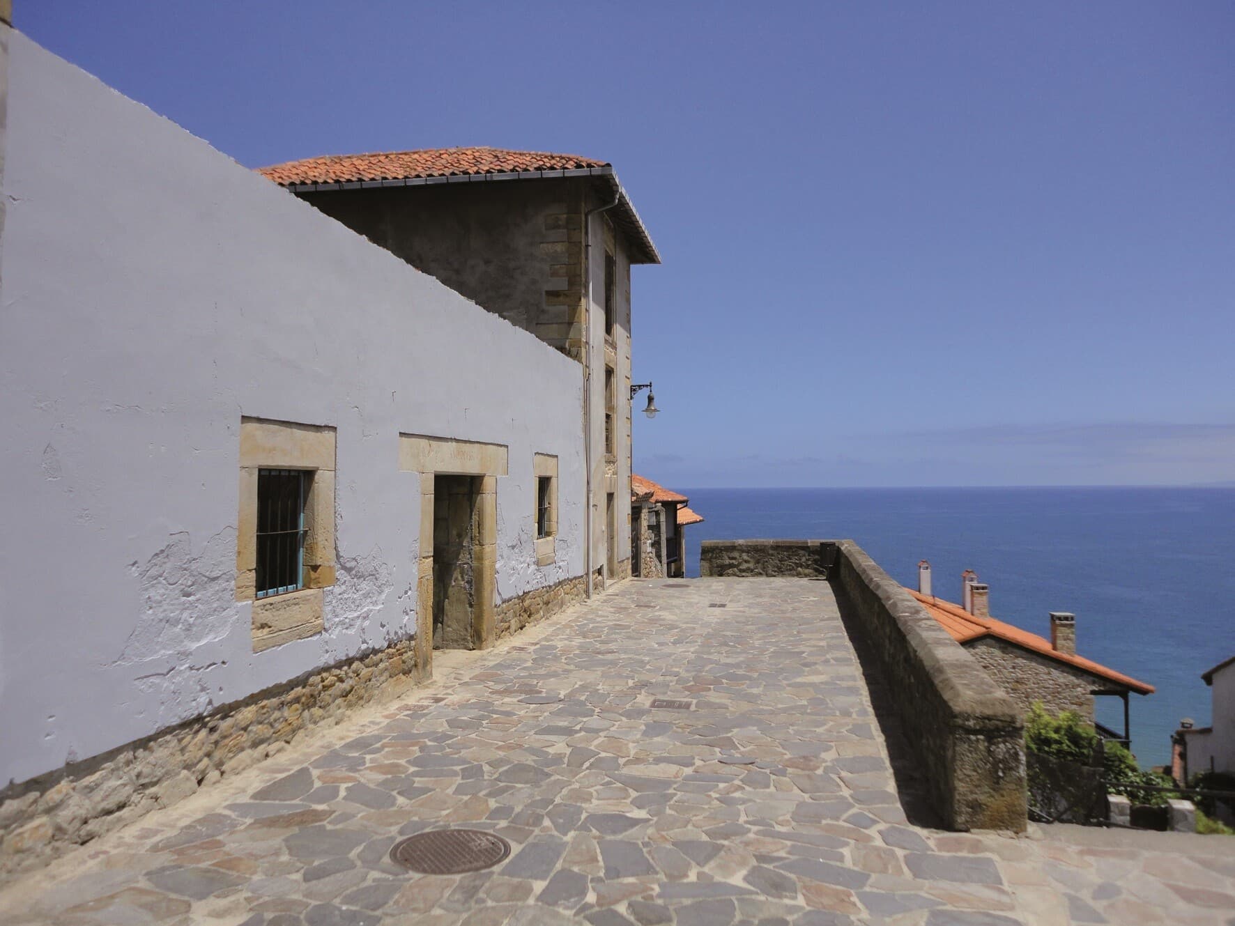 Llastres - foto 1