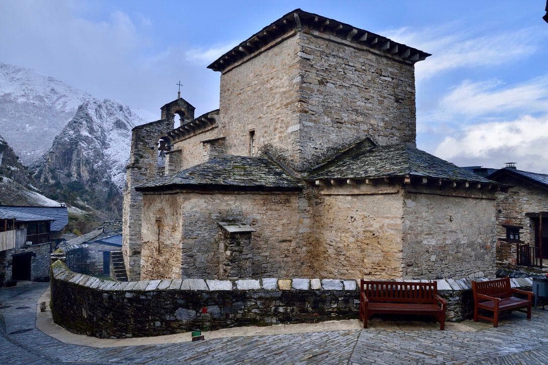 Un viaggio nel cuore dell'arte mozarabica e nella pace della Valle del Silenzio