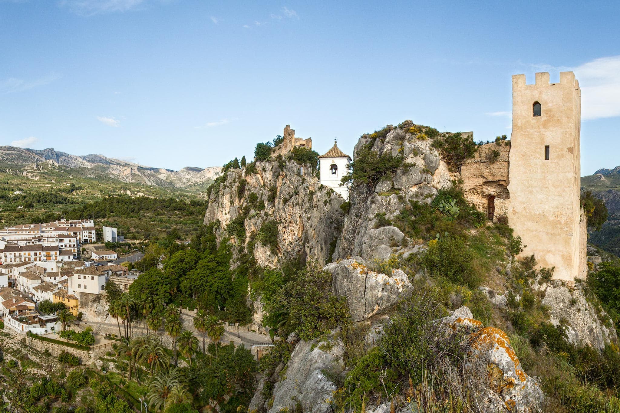 El Castell de Guadalest, Alicante - Uno de los pueblos más bonitos de España