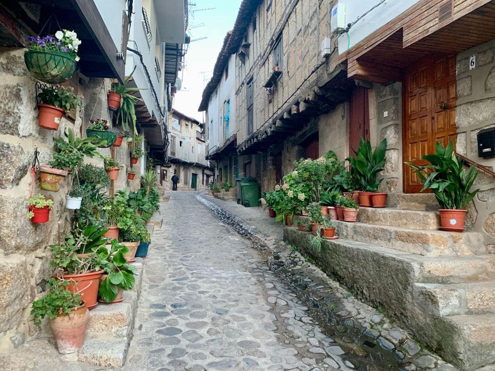 A vida é uma viagem, viajar é viver duas vezes" venha descobrir San Martín de Trevejo!