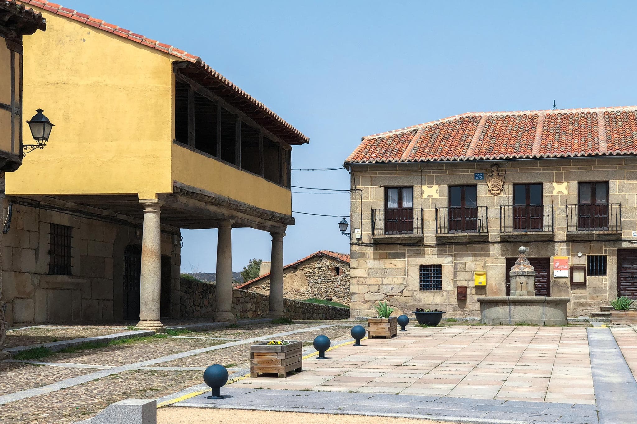 Bonilla de la Sierra, Ávila - Uno de los pueblos más bonitos de España