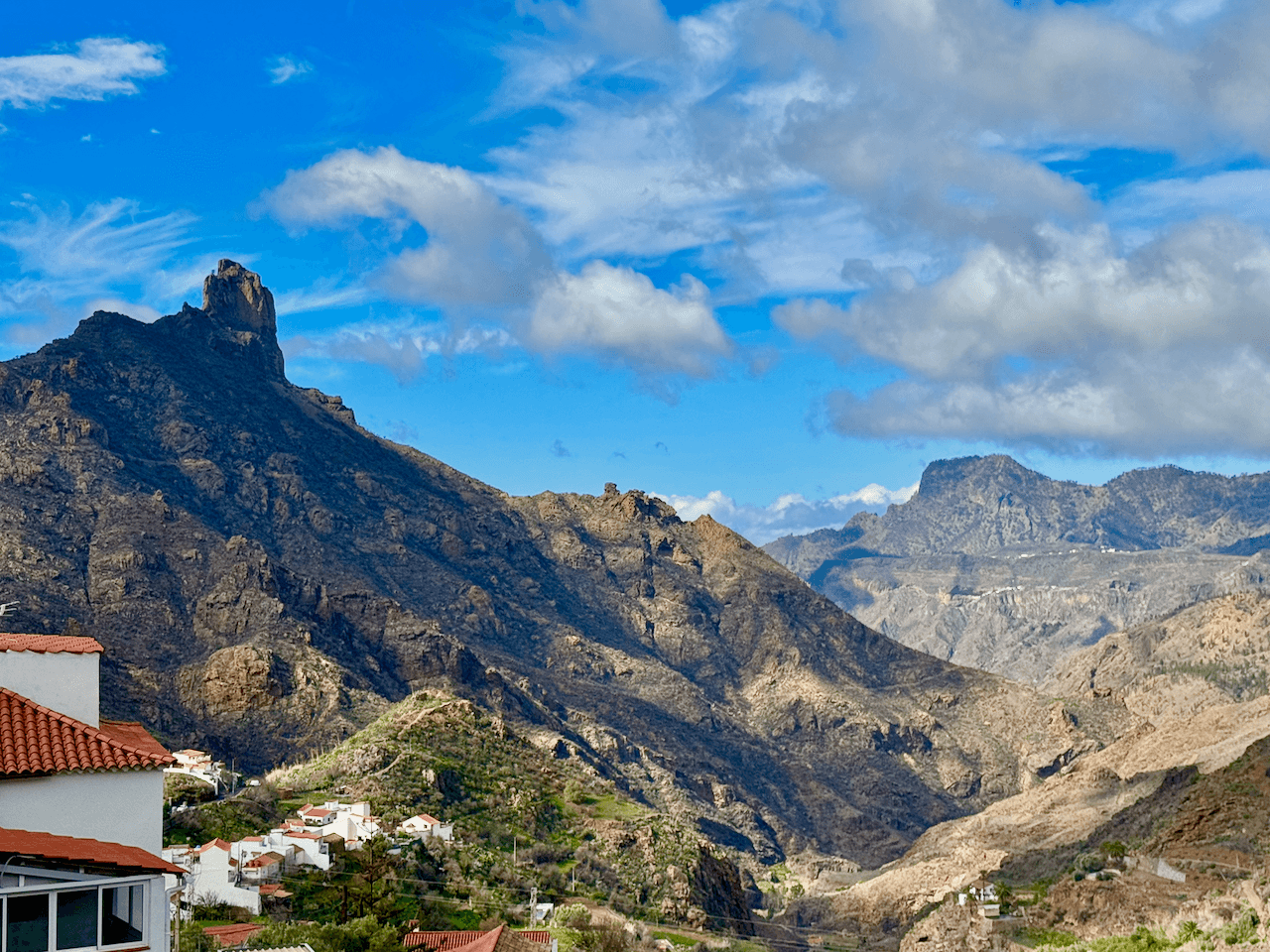 Pueblos con monumento natural