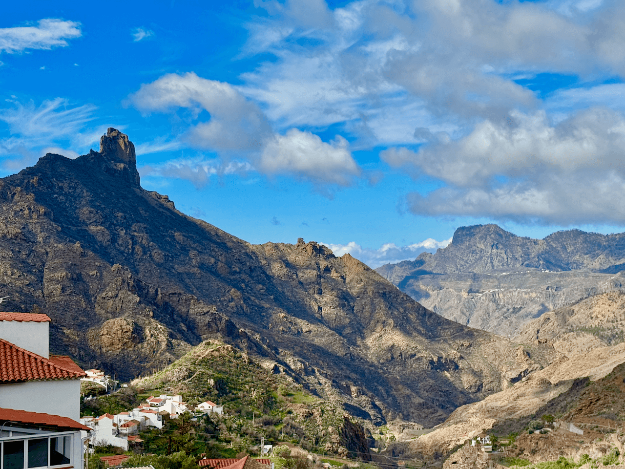Pueblos con monumento natural