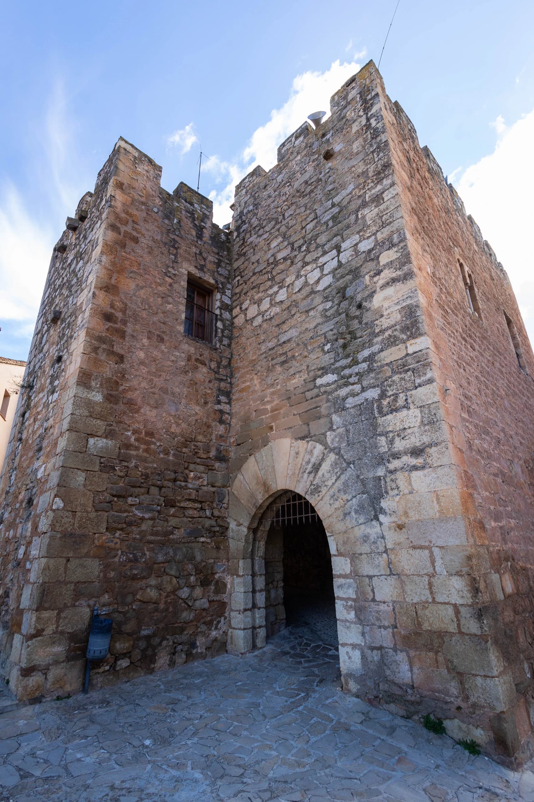 La Torre de Aljama: Puerta Noble a la Villa de Alpuente