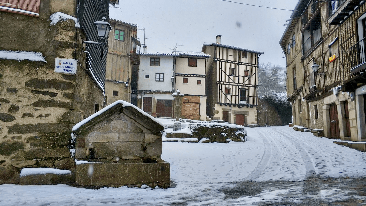 Pueblos con nieve fresca