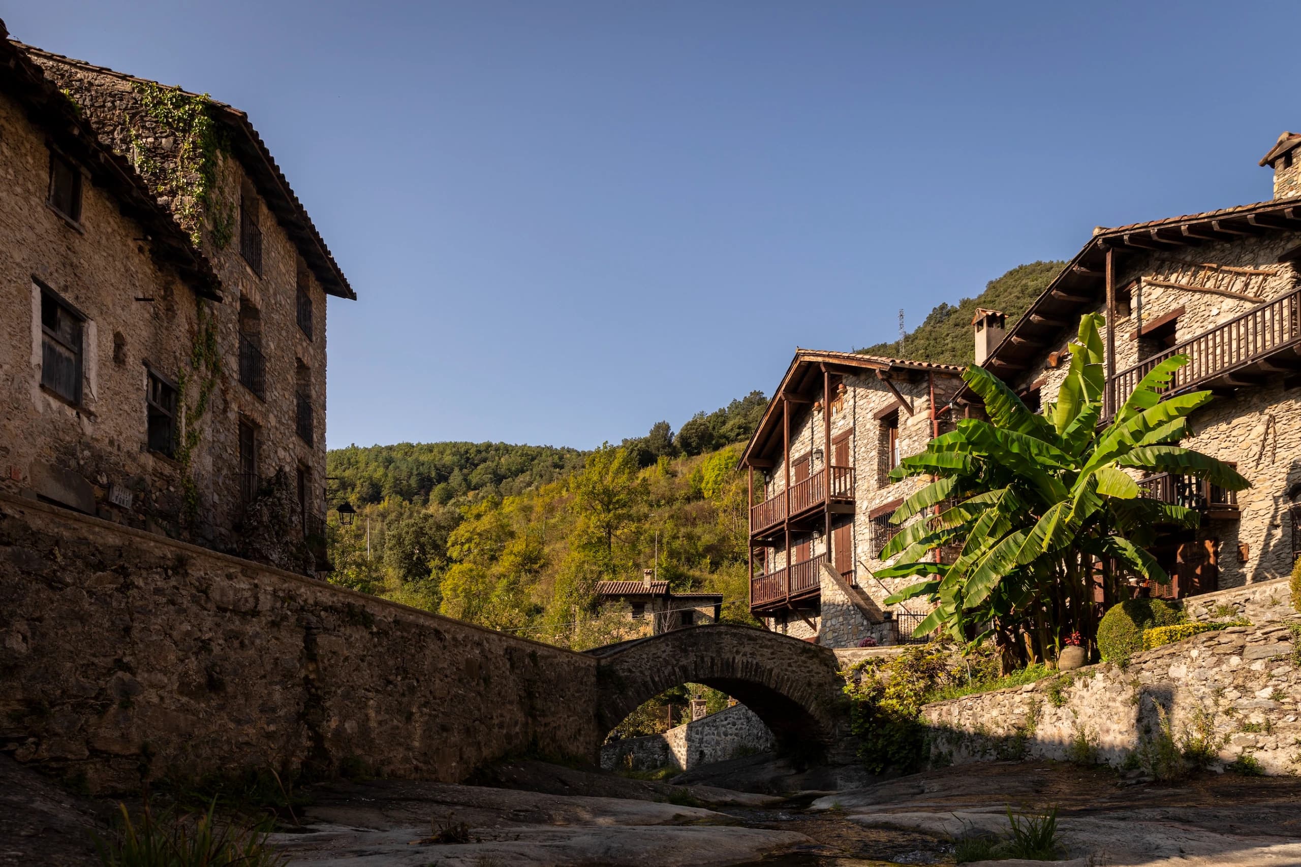 Un Encantador Viaje al Corazón Medieval de los Pirineos Catalanes