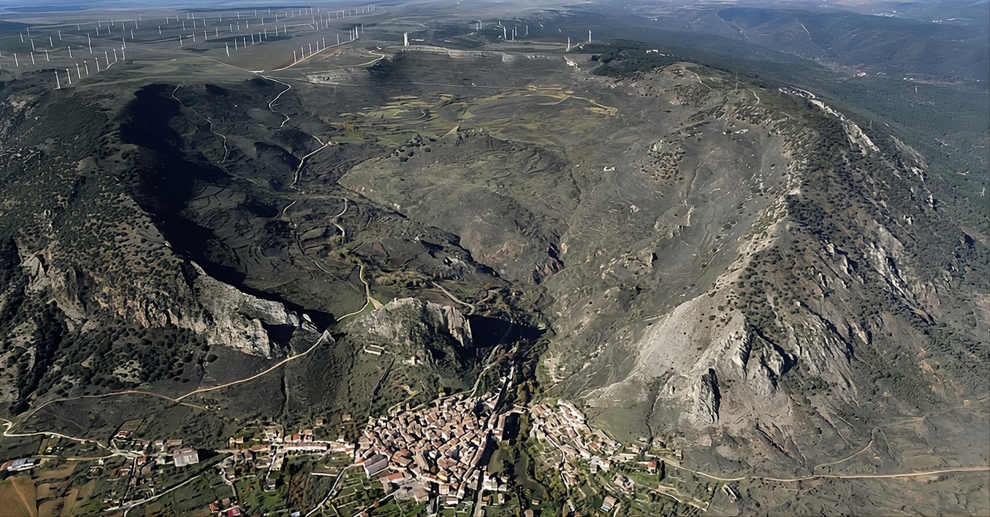 RUTA POR "EL CRÁTER DE SAL" Y EL MIRADOR DE LA BUREBA